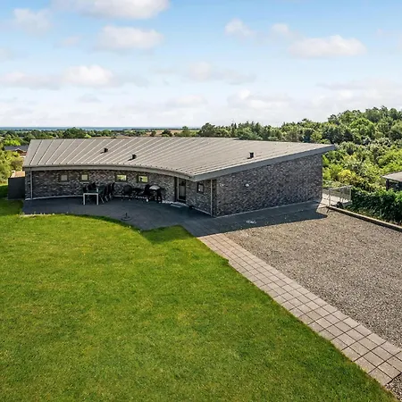 4 Bedroom In Prázdninový dům