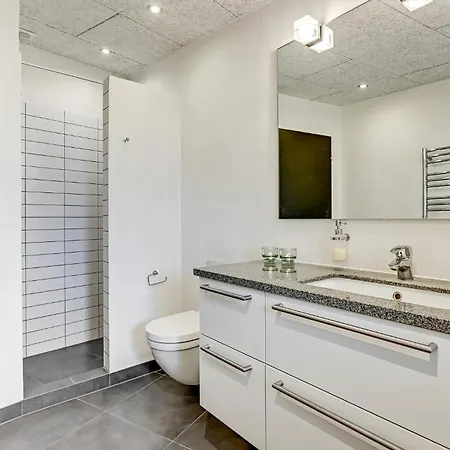 4 Bedroom In