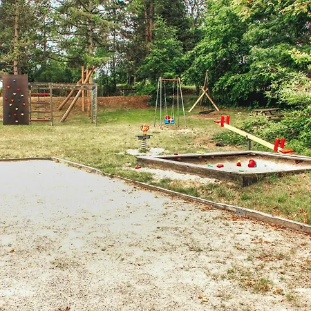 4 Bedroom In Prázdninový dům *